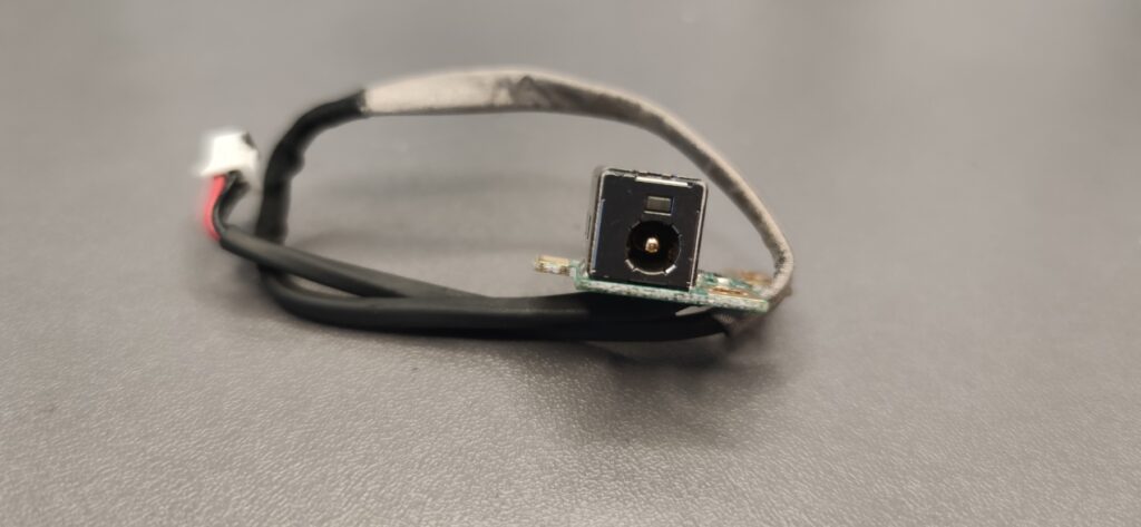 viber_изображение_2022-02-04_16-06-51-061 Букса за захранване HP 90W 19V 4.74A 7.4*5.0 - Image 1